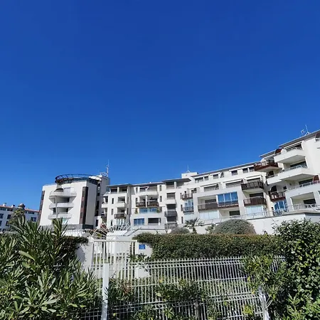 T2 Avec Terrasse Et Vue A 50m De La Plage, Avec Piscine - Fr-1-607-11 公寓 *